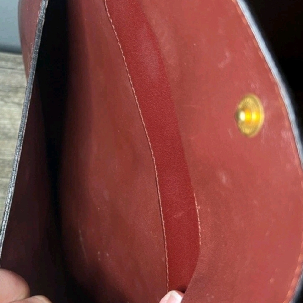 Cartier Signature (Unisex) Red Color Vintage Bordeaux Leather Clutch Bag (GUC) - Picture 7 of 9